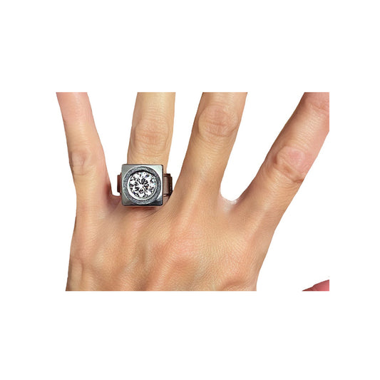 the sqWEAR solitaire ring