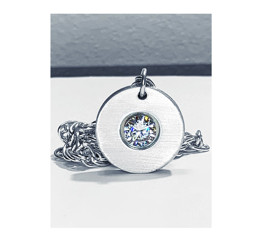 chic aluminum solitaire necklace