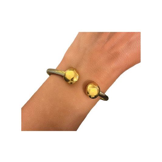 magnetic cable bracelet