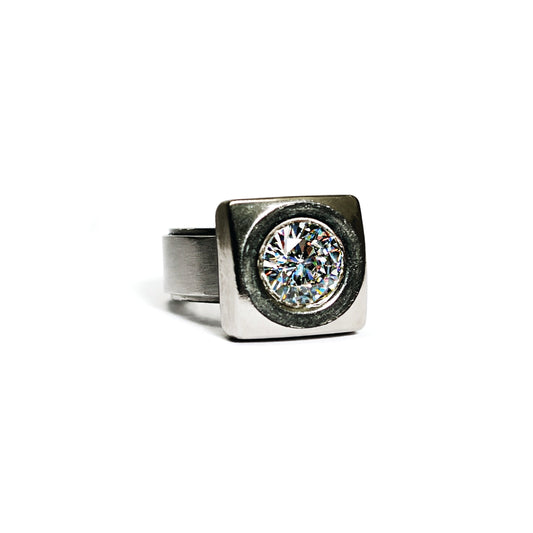the sqWEAR solitaire ring