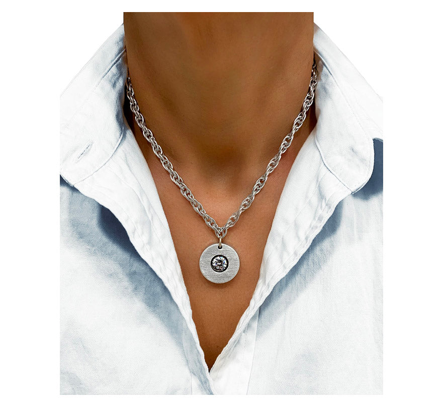 chic aluminum solitaire necklace